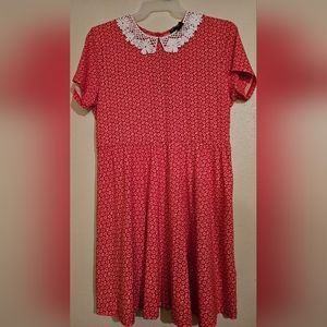 Hot Topic Skull lace neck